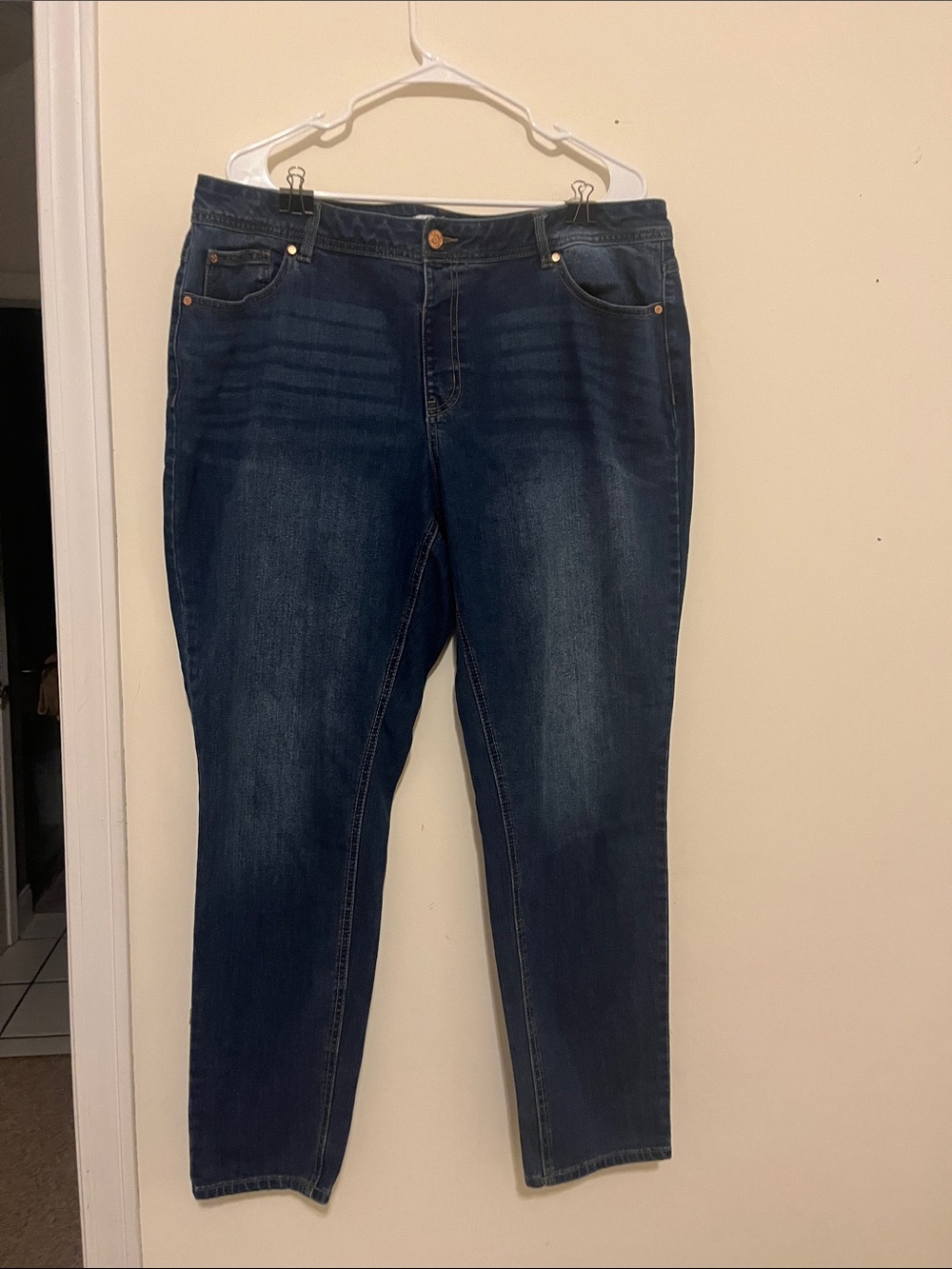 Straight-Leg Women’s Jeans in Dark Blue